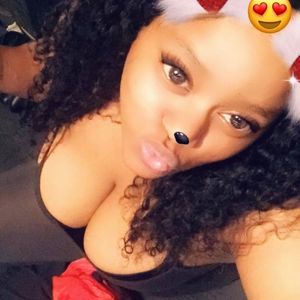 Meet your Posher, Iesha